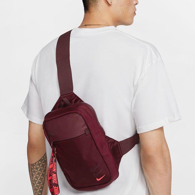 nike advance hip pack medium