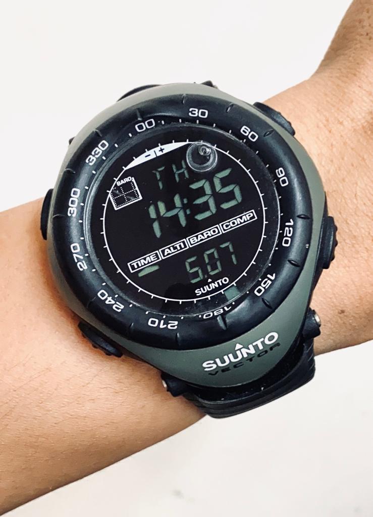 中古suunto Vector 登山錶 名牌 錶 Carousell