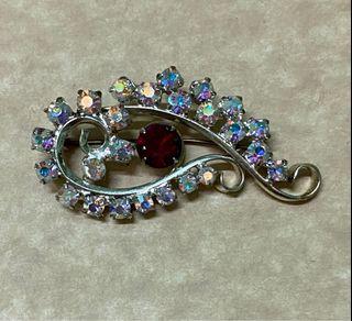 Vintage Brooch with stones