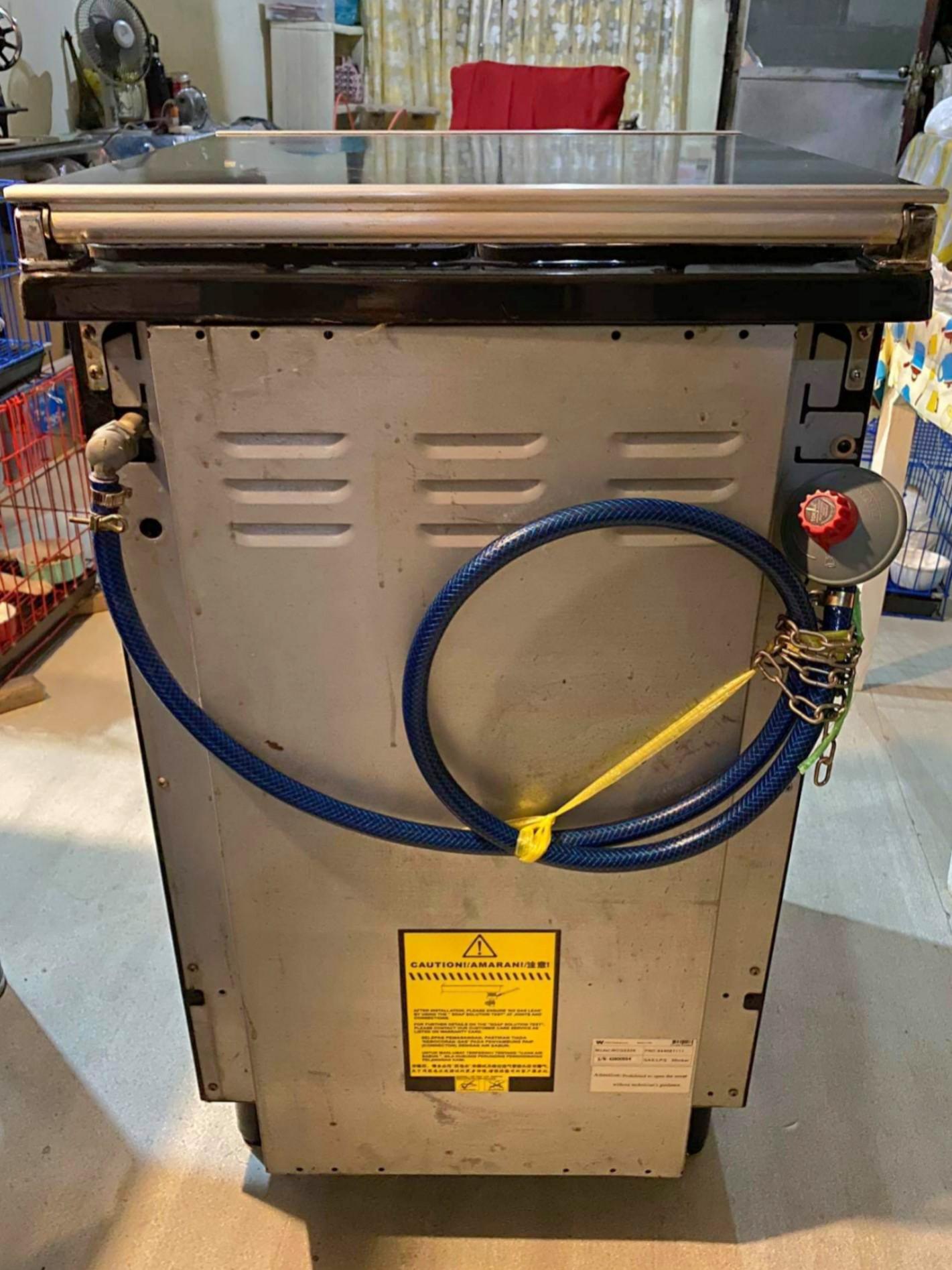 White Westinghouse 3Burner Gas Range with Oven, TV & Home Appliances