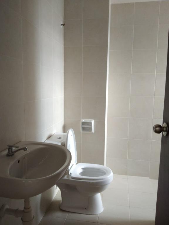 Not facing other house 3 Storey house Taman Bayan Parkhomes,Batang Kali