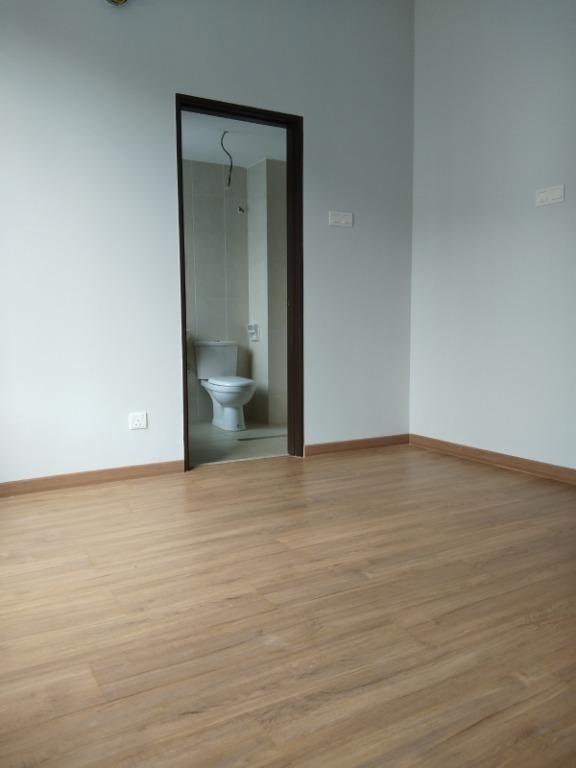 Not facing other house 3 Storey house Taman Bayan Parkhomes,Batang Kali