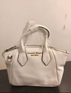 （分類：）位於 。 由 ninacheungg 提交（商品編號 1004179347，圖片 1）。簡介： 。