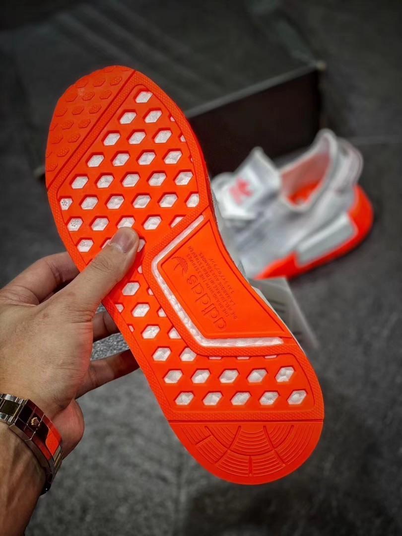 Adidas NMD_R1 V2 FX3902, Men's Fashion, Footwear, Sneakers on Carousell