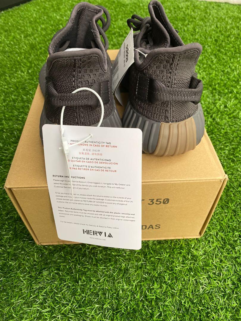 Hervia yeezy clearance