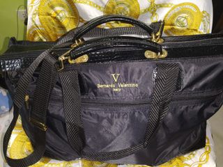 Bernardo Valentino Weekender Bag, Women's Fashion, Bags