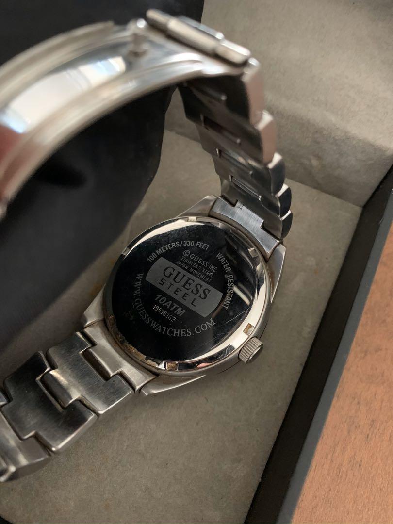 Guess steel store 10 atm