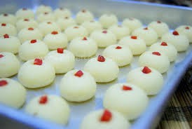 Kuih Raya Suji Sedap Food Drinks Baked Goods On Carousell