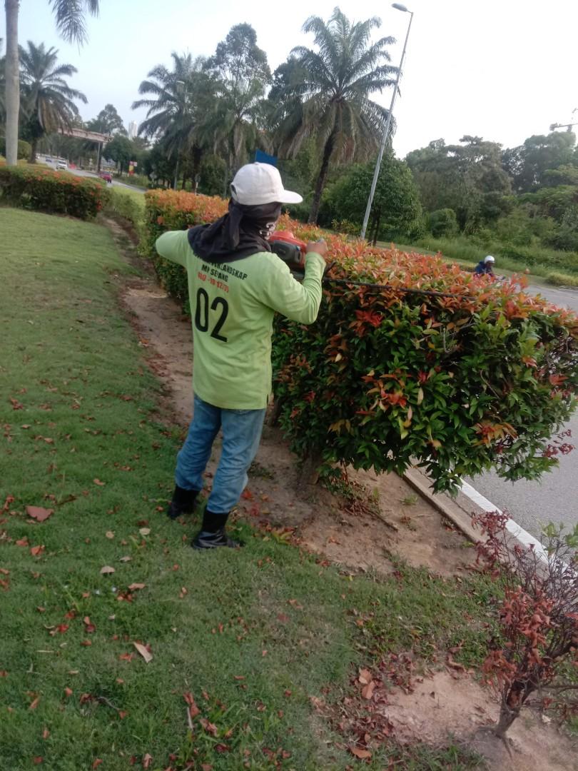 Landscap Potong Bunga Potong Rumput Taman Highway 01111536172