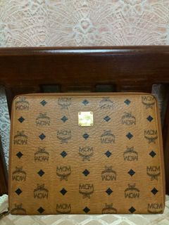 (Category: ) located in . Submitted by rdjdeclutter (Listing ID 1004182845, Image 1). Description: .