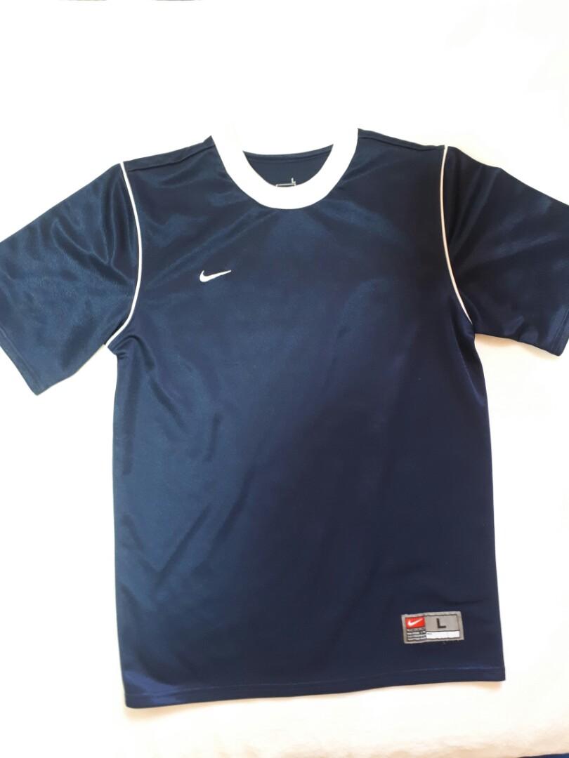nike female tops