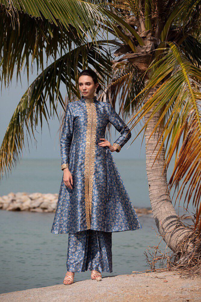 Pre Order Niitara Printed Saree Long Kebaya By Shawl Publika Women S Fashion Dresses Sets Traditional Ethnic Wear On Carousell
