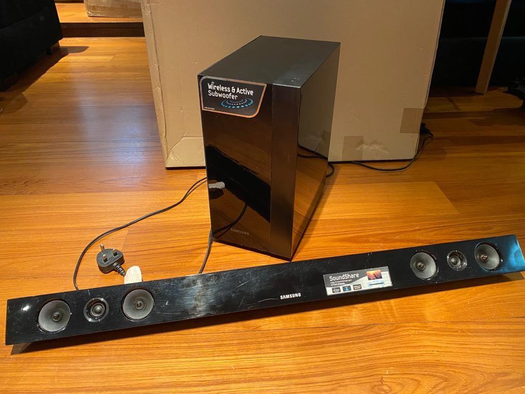 Samsung Soundbar HWF450 with wireless spin woofer, Audio, Soundbars