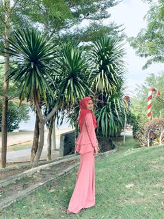 (Category: ) located in . Submitted by aisy.store (Listing ID 1004085457, Image 1). Description: .