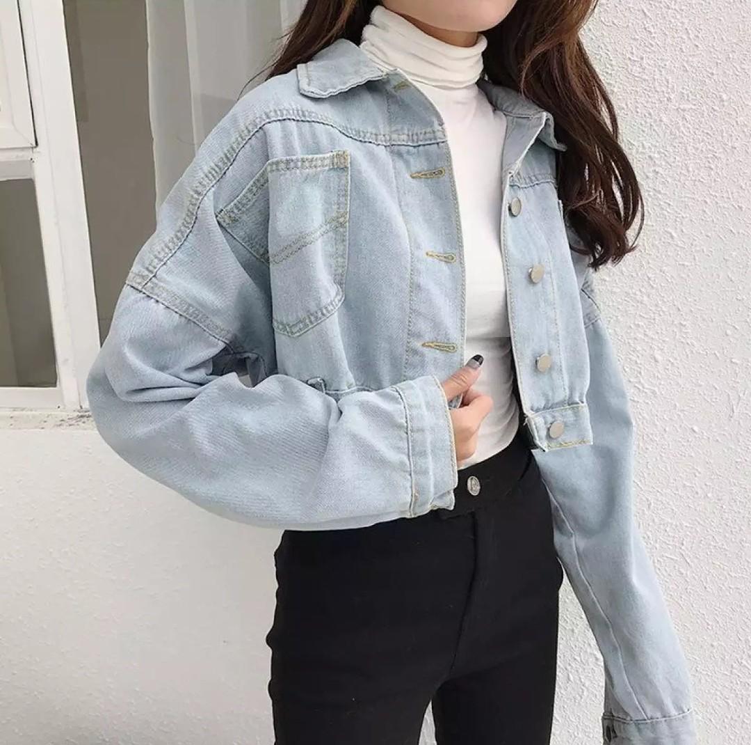 crop top with jeans and jacket