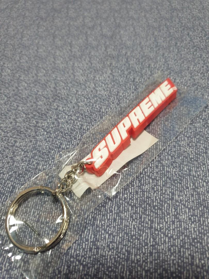 Supreme logo keychain discount
