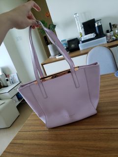 （分類：）位於 。 由 cyb1150 提交（商品編號 1004077031，圖片 1）。簡介： 。