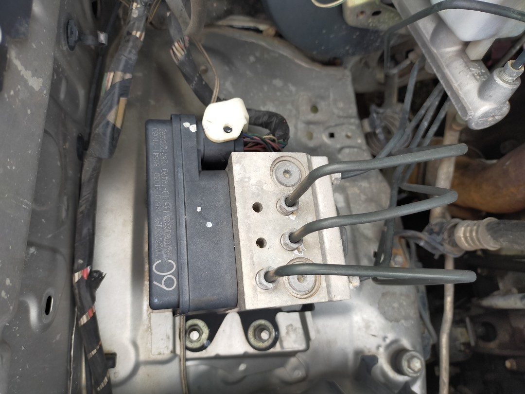 Toyota hilux abs pump, Auto Accessories on Carousell