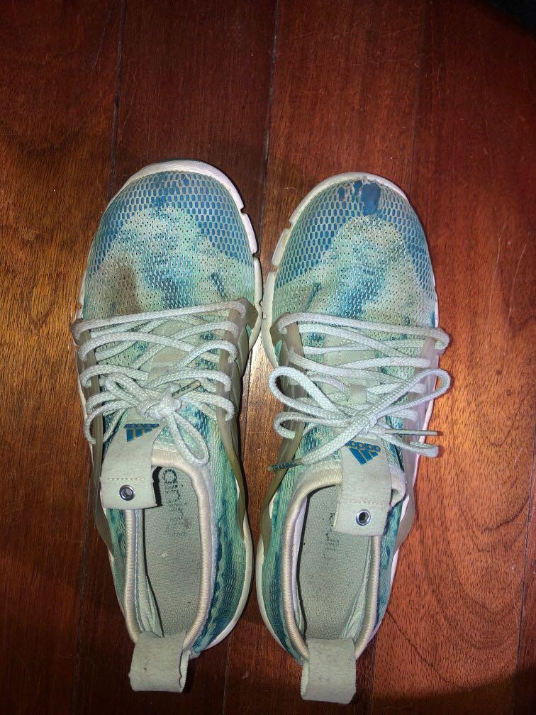 Used Adidas Rubber Shoes (Category: Sneakers) located in Muntinlupa City. Submitted by geepee21 (Listing ID 1004097809, Image 1). Description: 6/10 condition Negotiable Will look better after cleaning.