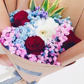 3s rose baby's breath bouquet