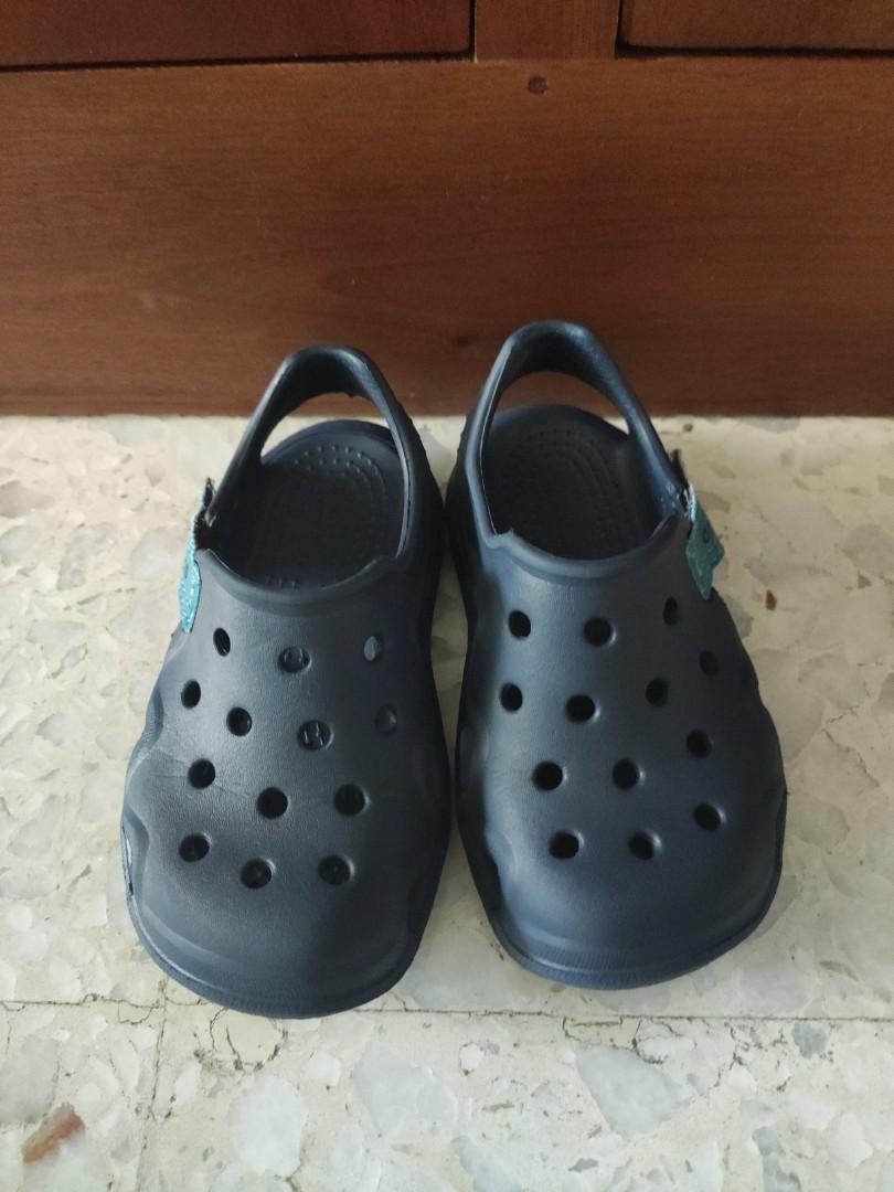 blue crocs size 8