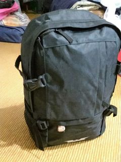 (Category: ) located in . Submitted by toolssg (Listing ID 1009839338, Image 1). Description: .