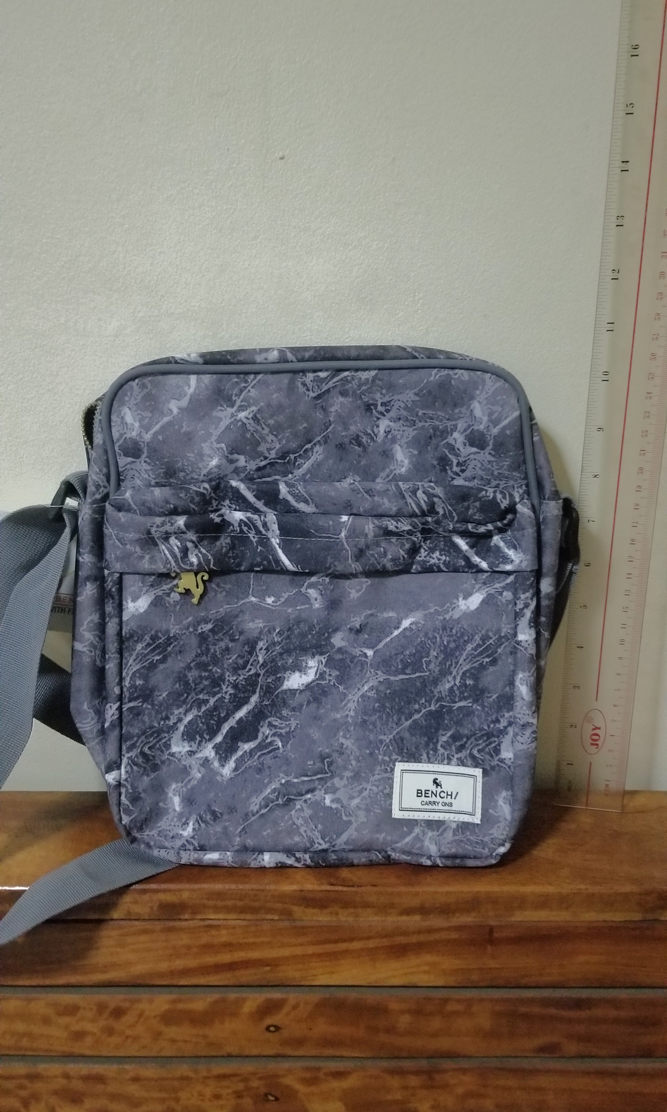 bench messenger bag