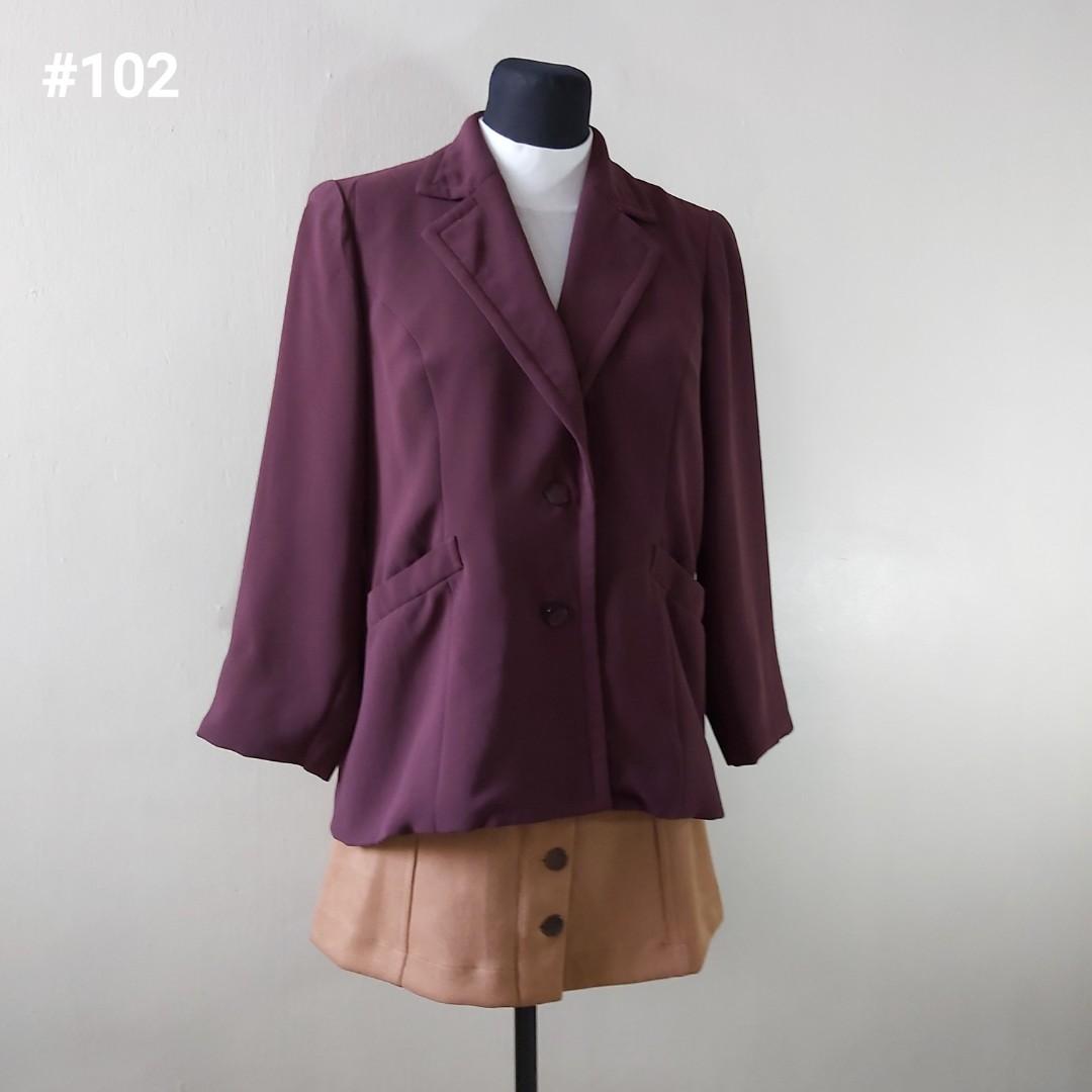 Burgundy blazer, Women's Fashion, Coats, Jackets and Outerwear on Carousell