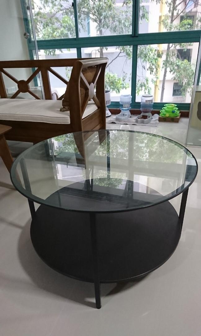 Coffee Table (Category: Tables & Sets) located in Singapore. Submitted by anaadi (Listing ID 1009924316, Image 1). Description: .