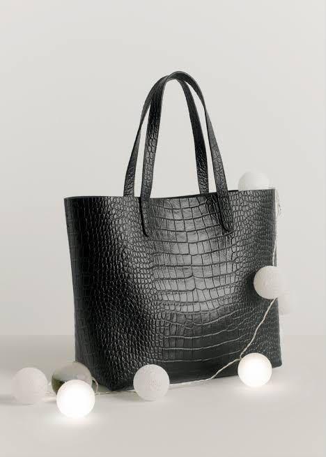 cuyana croc tote