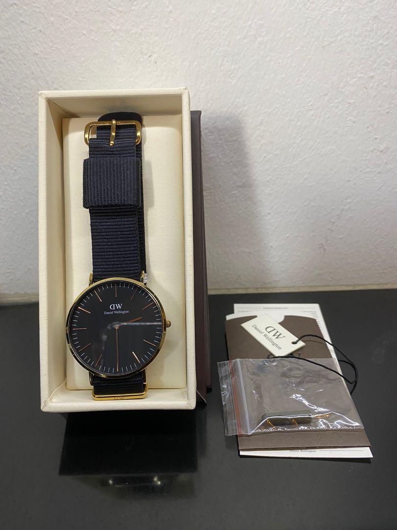 DW Cornwall Rose Gold 40mm Daniel Wellington, Mobile Phones & Gadgets, Wearables & Smart Watches on Carousell