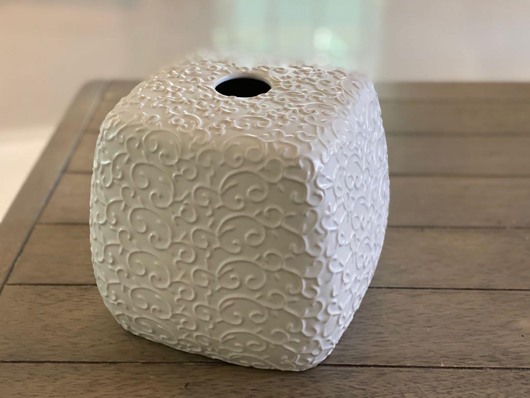 porcelain tissue box cover