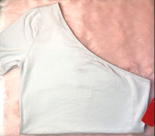 (Category: ) located in . Submitted by ilovecesss (Listing ID 1009805332, Image 1). Description: .