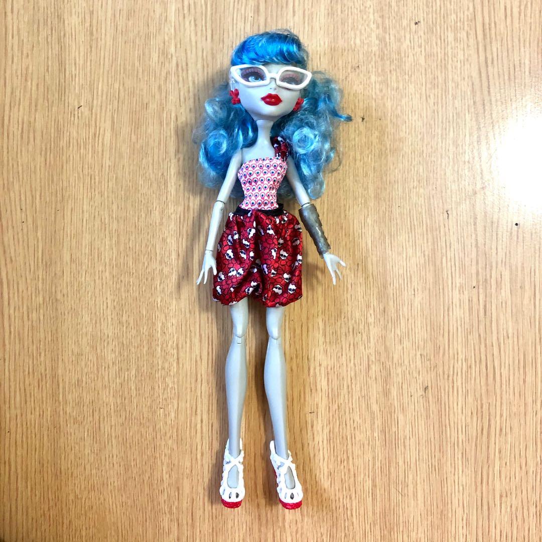 ghoulia yelps doll