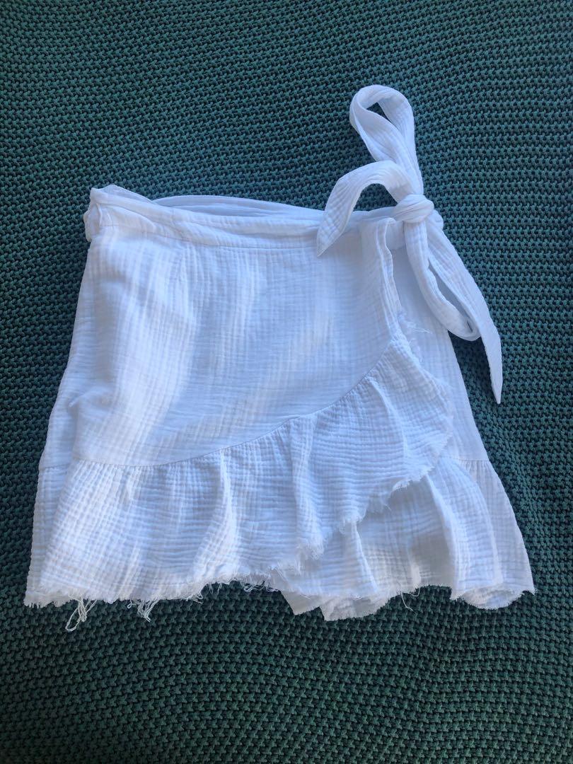 Glassons Wrap skirt Women s Fashion Clothes on Carousell