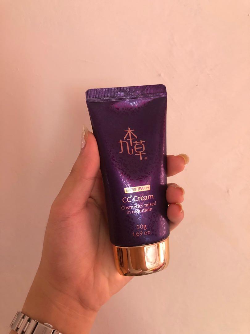 Guboncho CC Cream (Category: Face Care) located in Cavite. Submitted by huggiebaby (Listing ID 1009805994, Image 2). Description: rfs: extra - bought in korea - expiration date is 2021.