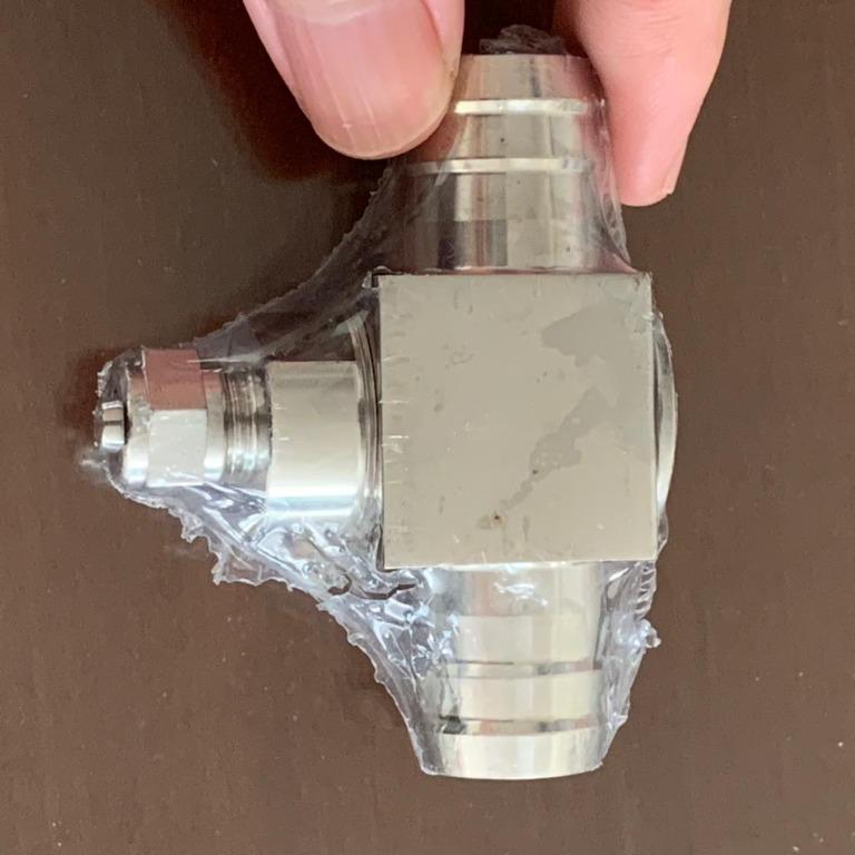 Inline CO2 Diffuser (Category: Homes & Other Pet Accessories) located in Singapore. Submitted by sg.aqualife (Listing ID 1009977883, Image 1). Description: Good for atomising carbon dioxide. For 16mm diameter piping..