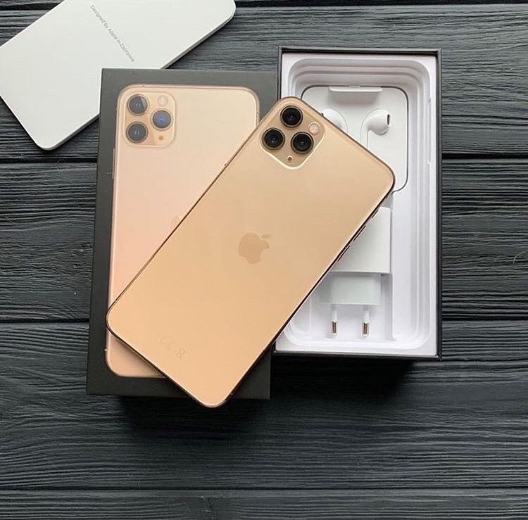 iPhone 11 Pro ゴールド 256 GB docomo スマートフォン本体