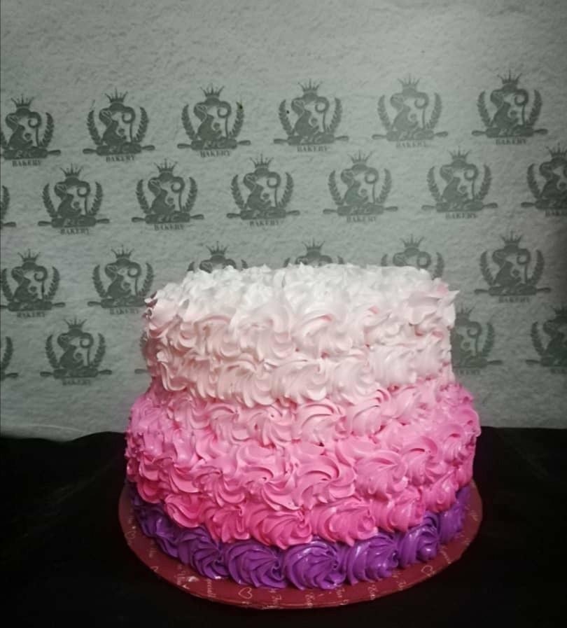 Kek 2 Tingkat Sponge Cake Standards Flavour Food Drinks Baked Goods On Carousell