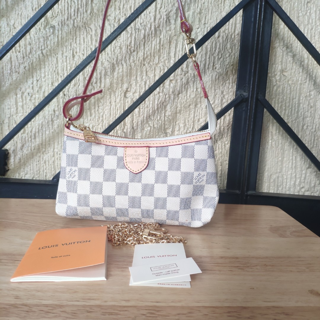 LOUIS VUITTON POCHETTE ACCESSOIRES IN DAMIER AZUR - WHAT FITS? 