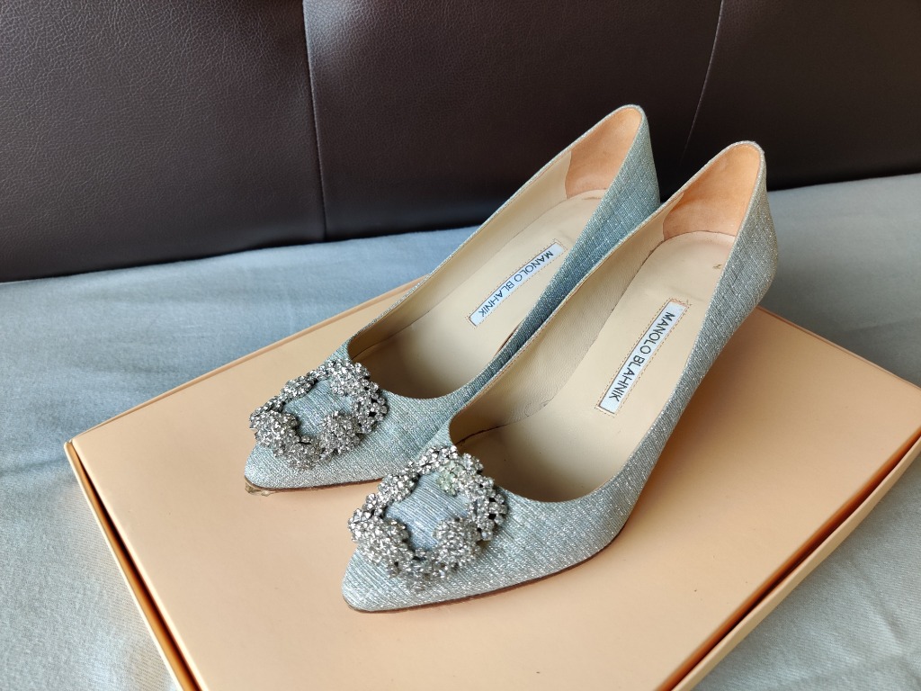 Manolo blahnik shop silver heels