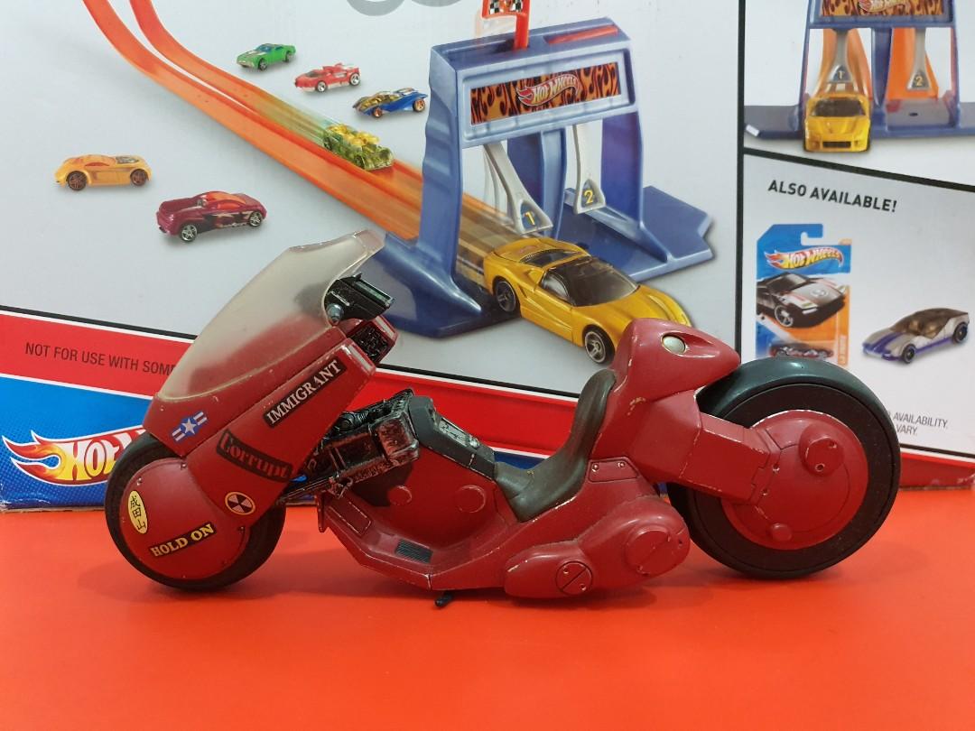 mcfarlane akira bike