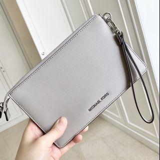 Michael kors wrislet