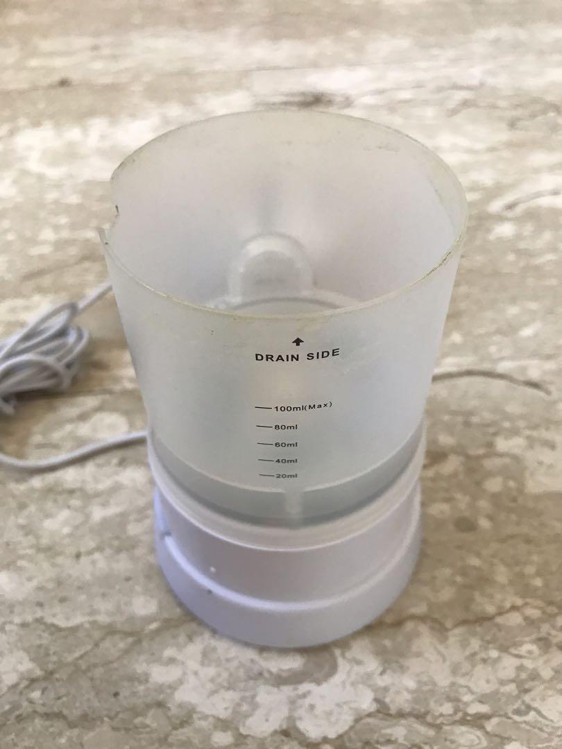 Aroma Diffuser (Category: Home Fragrance) located in Singapore. Submitted by clinl (Listing ID 1009817259, Image 2). Description: fast deal at S$15.