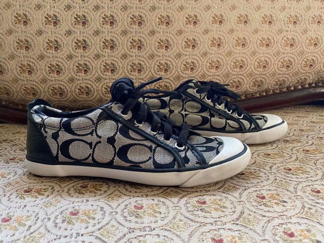 Original Preowned Coach Barrett Womens Shoes size US 6.5 Women s