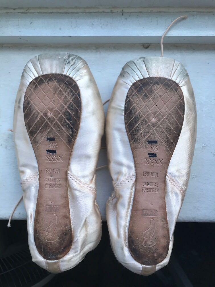 USED Bloch pointe shoes, Women's Fashion, Footwear, Loafers on Carousell