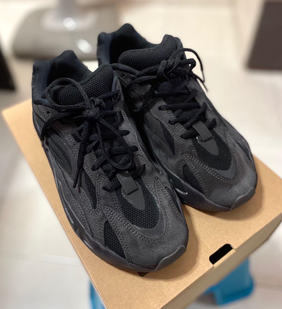 yeezy boost 700 vanta black