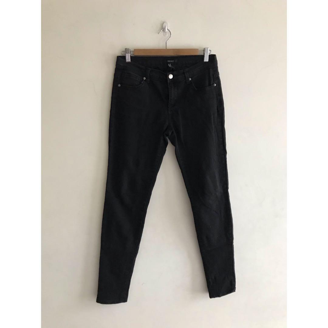 size 4 in forever 21 jeans