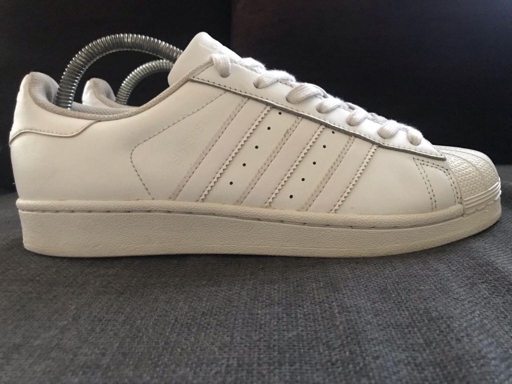 adidas superstar triple white