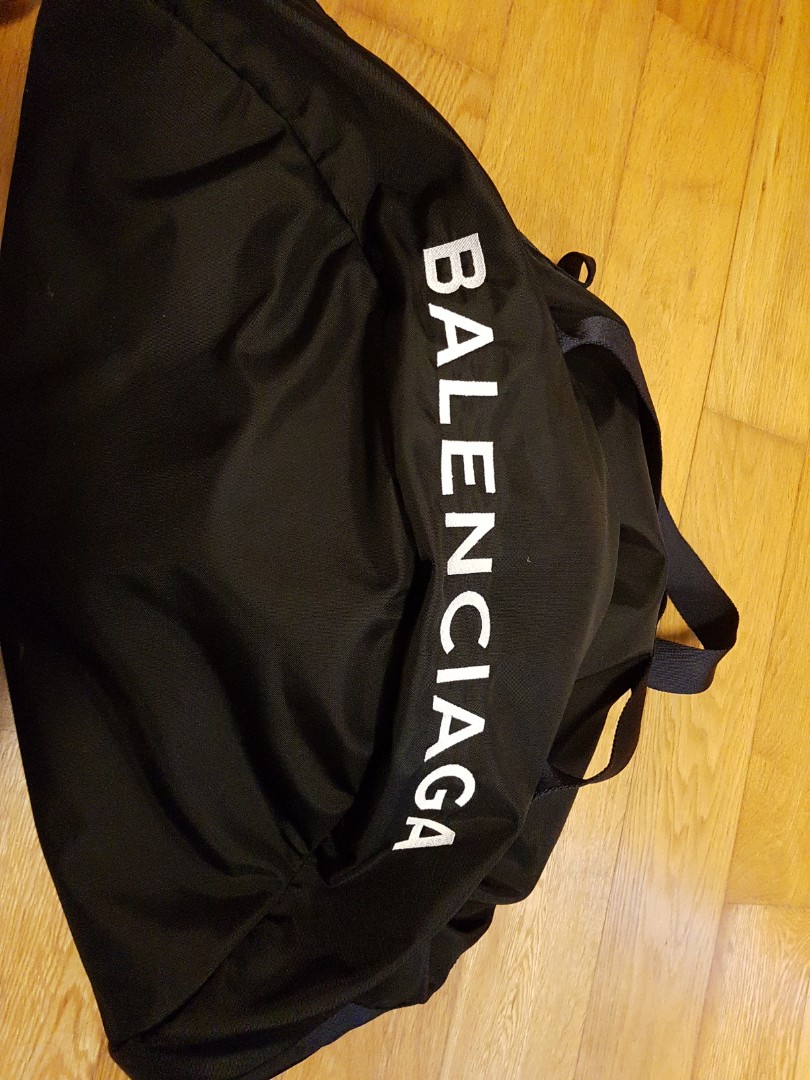 Balenciaga wheel shop gym bag